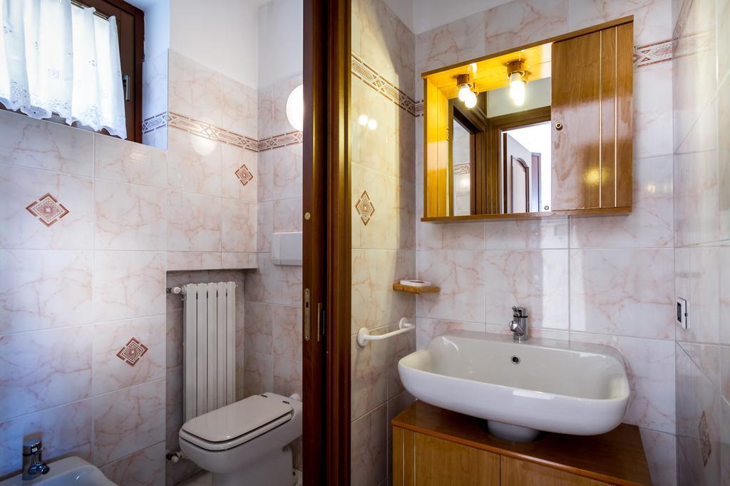 Villino Miralago Torno Room photo